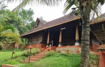 Nalukettu Cottage Image