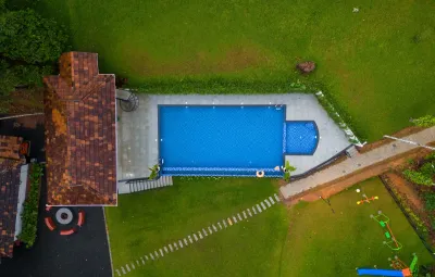 Private pool cottage Image